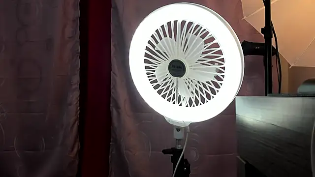 Miabellaksh's cam snapshot