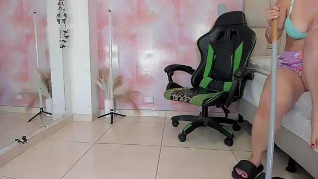 aida_rose_'s cam snapshot