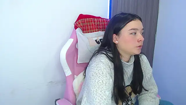 nahia__2's cam snapshot