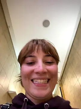 Maggie_Geller's cam snapshot