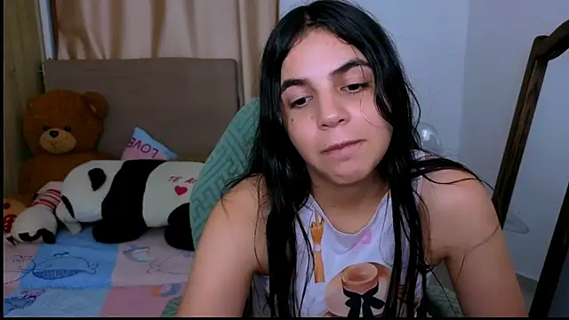 _elenna's cam snapshot