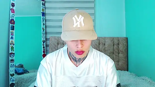 _justinmoon2 live sex cam