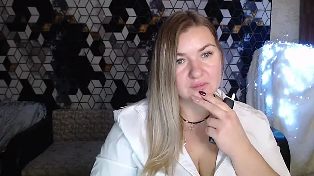 NikaSkylink's cam snapshot