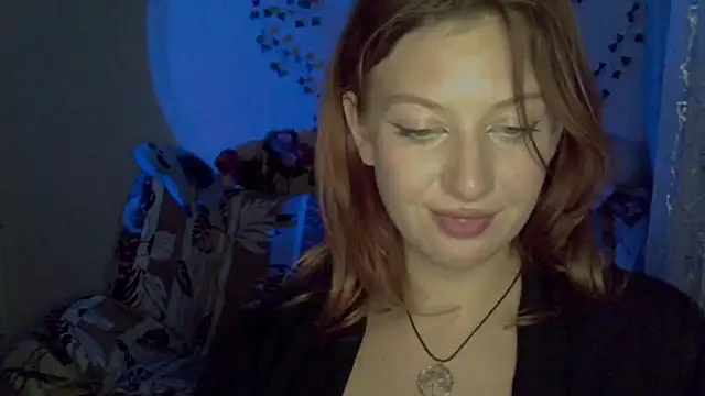 Lily_Ember's cam snapshot