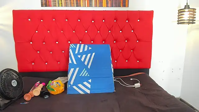 carolinacrus01's cam snapshot