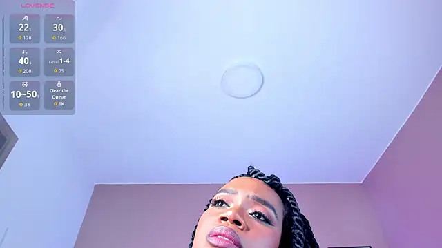 Britanymooree's cam snapshot