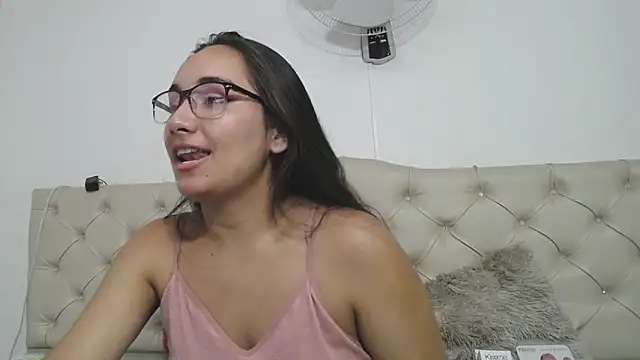 Maylin_horny19's cam snapshot