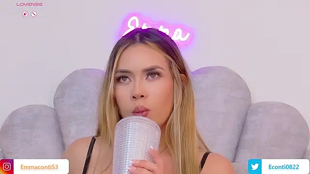 emma-conti2's cam snapshot