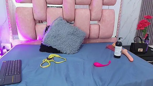 SofiaSommers's cam snapshot