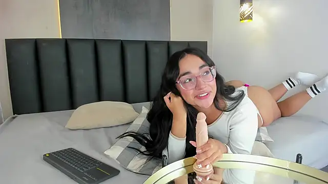 NicoletCherry__'s cam snapshot