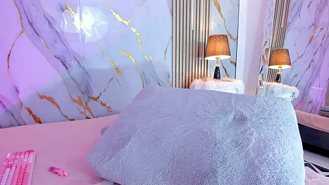 sharon_greey's cam snapshot