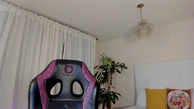 Emmaa_Queen_'s cam snapshot