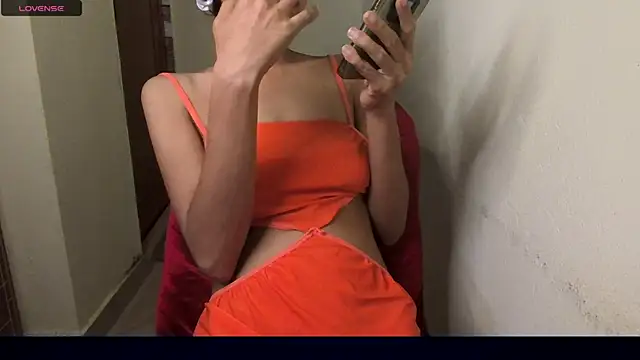 Madhubala01's cam snapshot