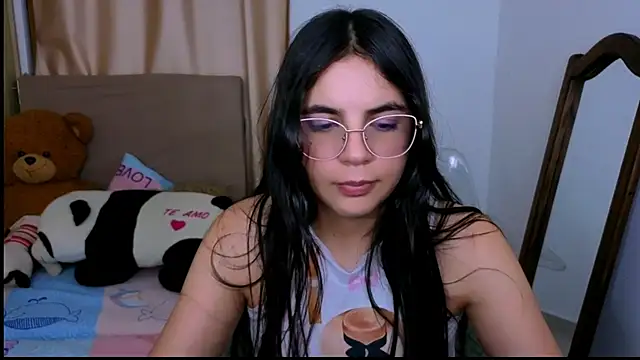 _elenna's cam snapshot