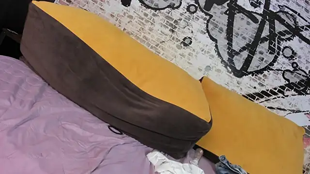 SaadyDeepAss live sex cam