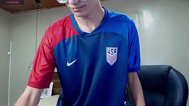 SantiagoRusso18 live sex cam