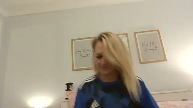 XxBambi69Xx's cam snapshot