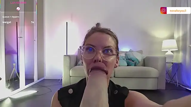 Nova-Lee's cam snapshot