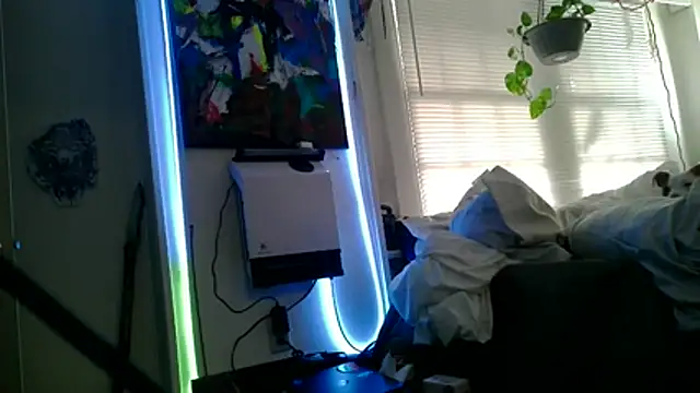 Luv2SuckBWC92 live sex cam