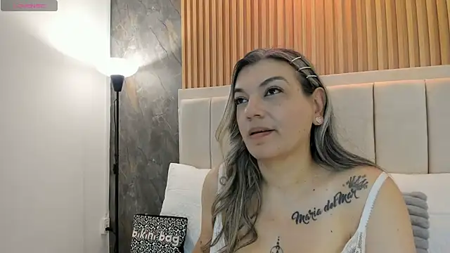 gala_montes_30's cam snapshot