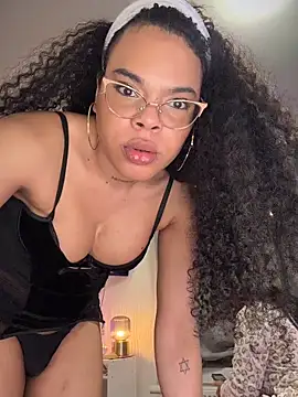naomikandra live sex cam
