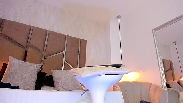 Martinaa_Jones_ live sex cam