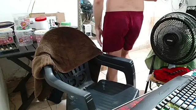 Leonino231 live sex cam