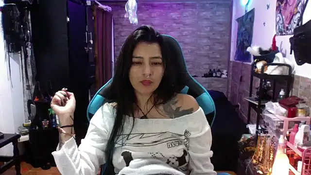 AngelaQueen_'s cam snapshot