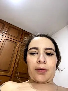 karla-thomsom10 live sex cam