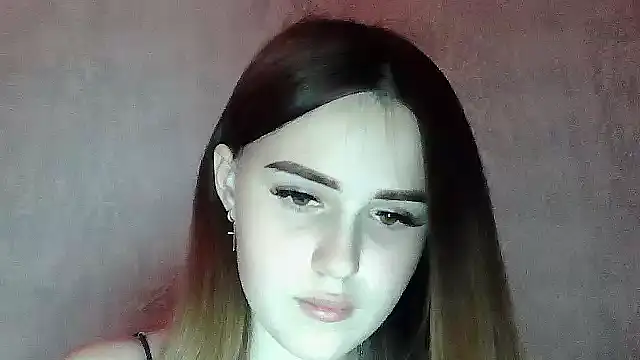 SweetLoraa live sex cam