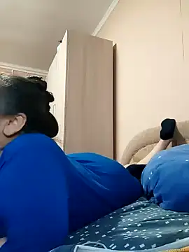 Zulfiya_Bruce's cam snapshot