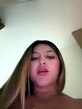 lunablossom_ live sex cam