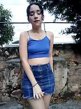 sweet_outdoor_charm live sex cam