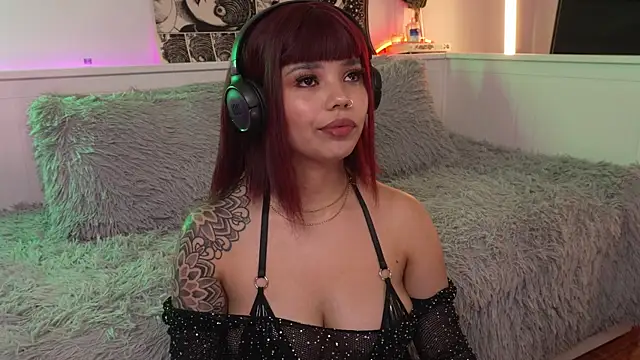 sophieee_art's cam snapshot