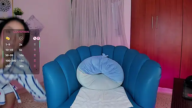 Julie_Markk's cam snapshot