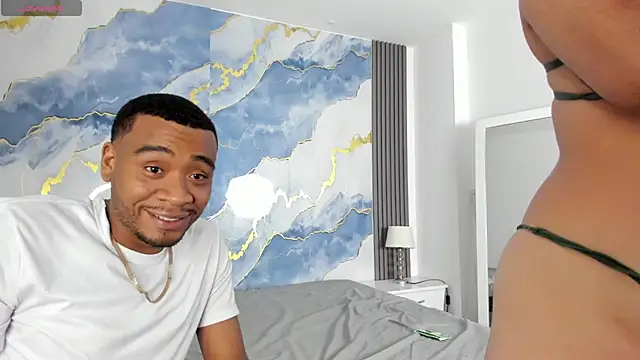 Kylieandjhonny live sex cam