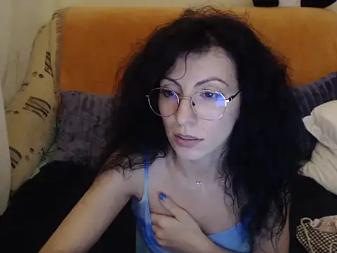 Emmatoo's cam snapshot