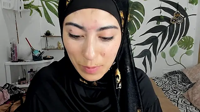 chaymae_nah_'s cam snapshot