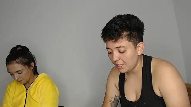 kathy_luisa's cam snapshot