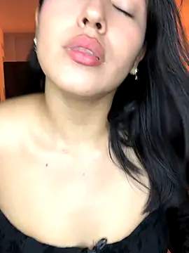 EmmaRossem live sex cam