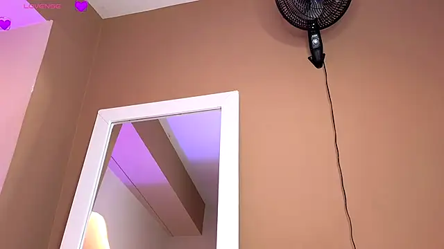 Kloee_12 live sex cam