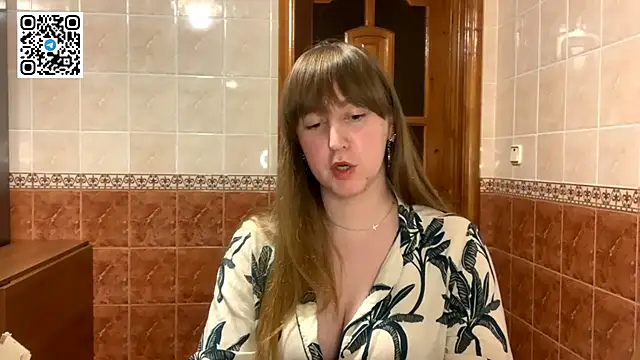 MaroonMoon_'s cam snapshot