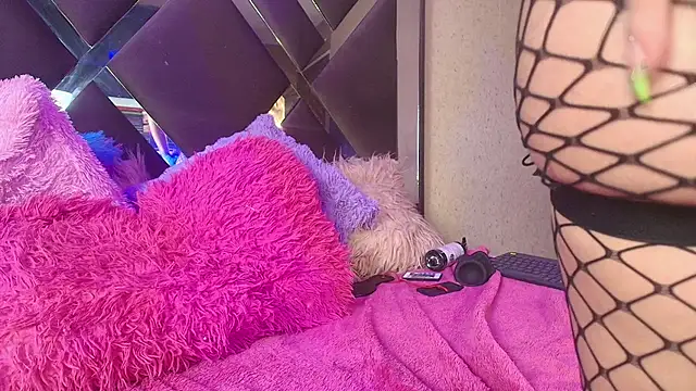 SamanthaaSutra's cam snapshot