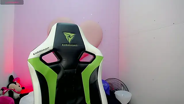 Mishell_hot_'s cam snapshot