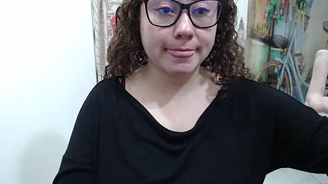 curly_greeneyed's cam snapshot