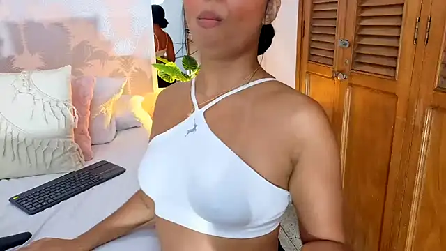 CharlotteGraay's cam snapshot