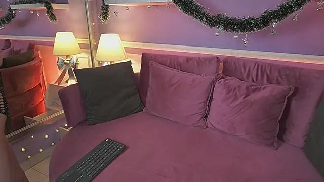 SaharaKramer live sex cam