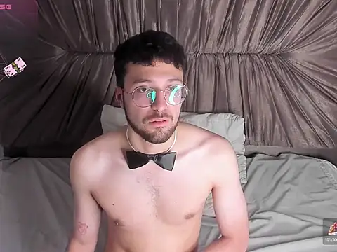 JonnyGreey live sex cam