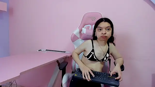 CharlotteMuller live sex cam