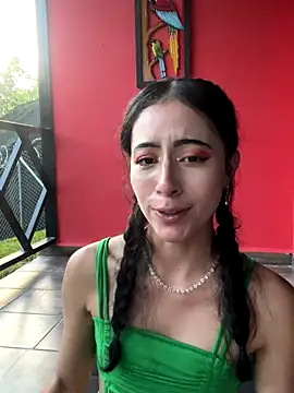 SAMANTHA_AND_PETER's cam snapshot